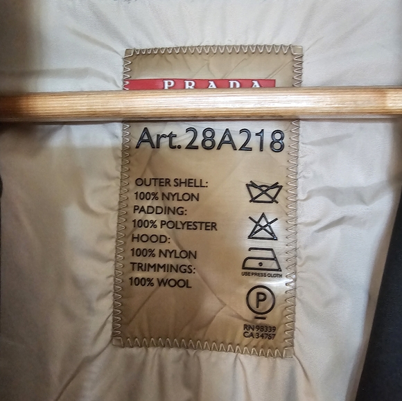 SOLD π PRADA Vintage Nylon Belted Trench Coat - Picture 4 of 12